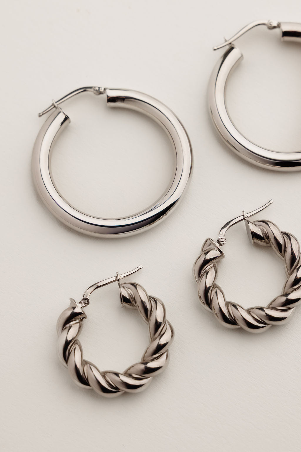 Miss Mimi Small Donut Twist Hoop Earrings